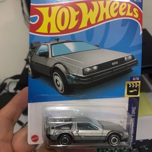 Hot Wheels DeLorean